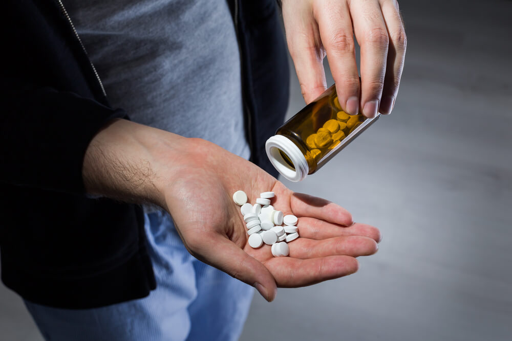 opioid addiction symptoms